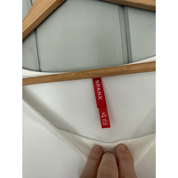 NWT Spanx Top 1X Airluxe Puff Sleeve Powder Cream Modal Blend Short Sleeves NEW - Picture 4 of 6